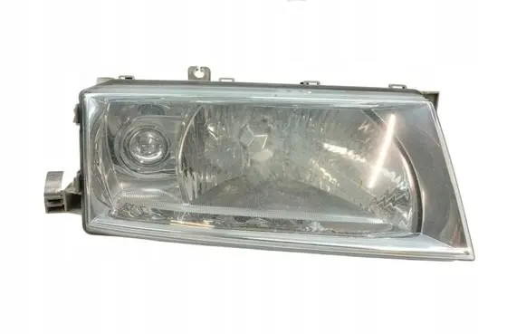 Skoda Octavia Mk2 (1Z) Headlight/headlamp 1U1941016K