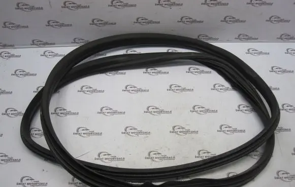 Skoda Fabia Mk2 (5J) Rubber seal loading door 5J9867367D