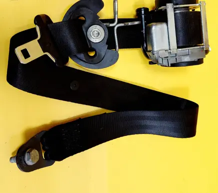 Peugeot 308 Front seatbelt 0406062