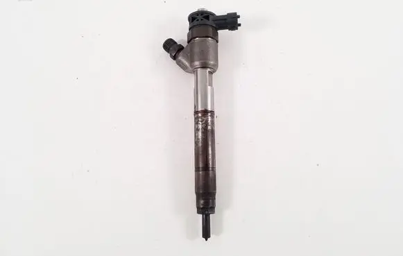 KIA Sportage Fuel injector 338002A610