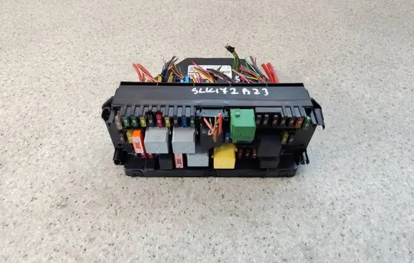 Mercedes-Benz SLK R172 SAM control unit A2129005922AOP1123 A2129005922