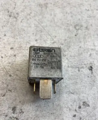 Audi A8 S8 D3 4E Other relay 8e0951253