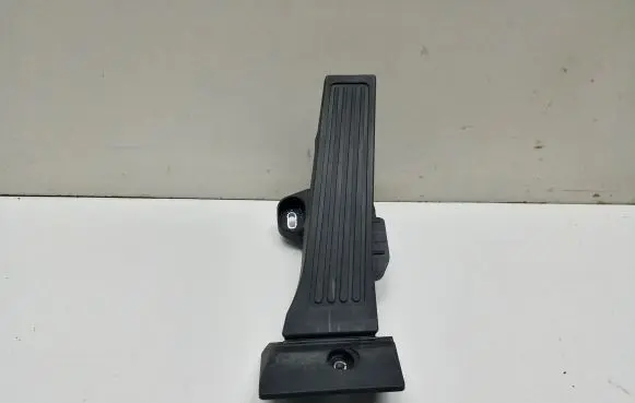 KIA Sportage Accelerator throttle pedal Q80