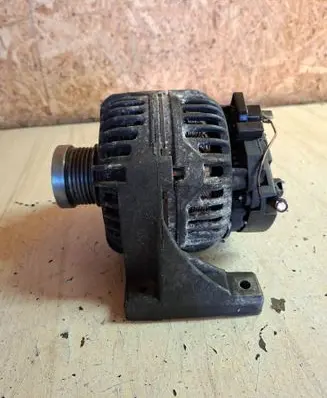 Volvo S80 Generator/alternator 8676496 0124525029
