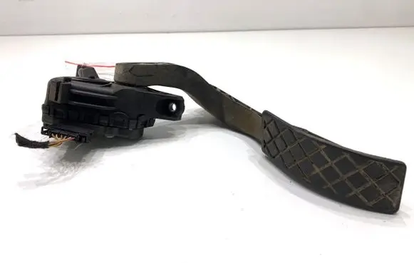 Audi A4 S4 B6 8E 8H Accelerator throttle pedal 8E1721523A