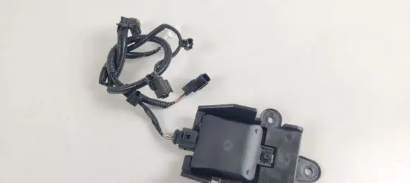 Suzuki Swift IV Blind spot module 3F50570T01 CCAB17LP0470T5 6PZ01628920
