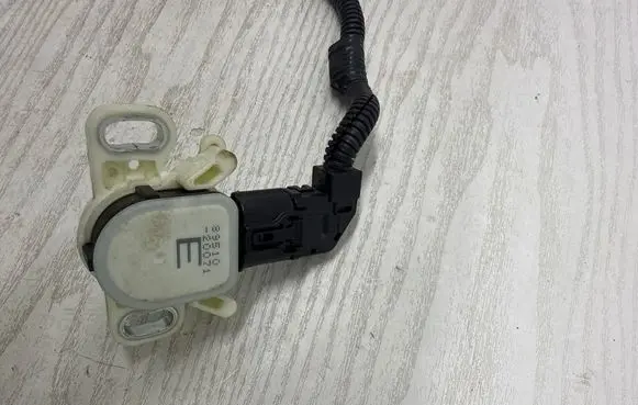 Toyota Avensis T270 Clutch pedal sensor 89510-30071