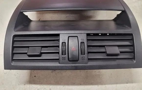 Mazda 6 Dash center air vent grill GS1E55311
