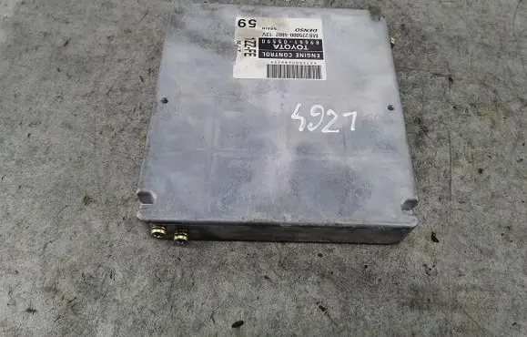 Toyota Avensis T250 Engine control unit/module ECU 8966105590