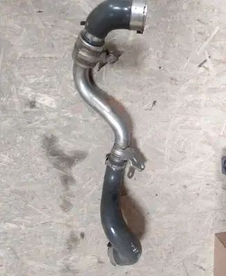 Opel Vivaro Air intake hose/pipe
