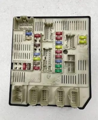 Renault Laguna III Fuse box set 264B66052R 519287A30 2559251893
