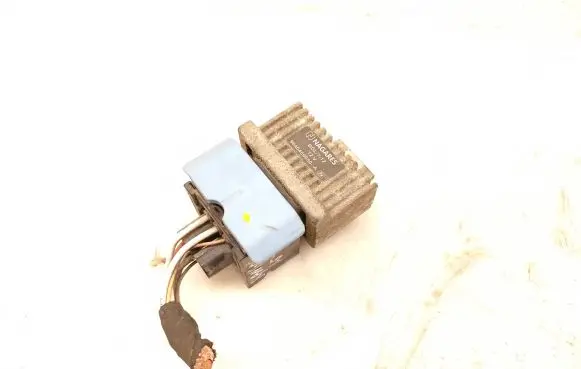 Renault Kangoo II Glow plug pre-heat relay 9640469680A