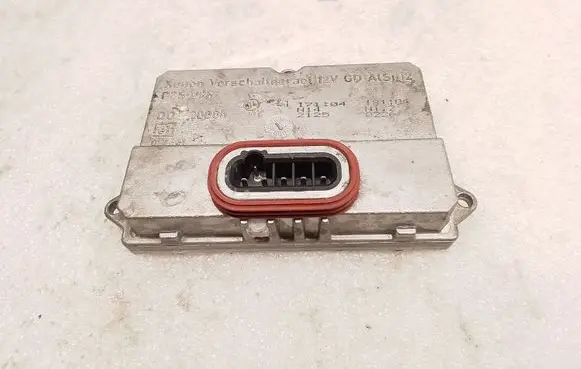 Mercedes-Benz E W211 Headlight ballast module Xenon 5DV00829000