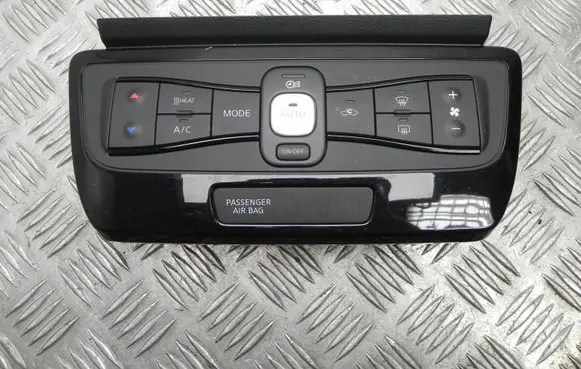 Nissan Leaf II (ZE1) Climate control unit 275005SE0C Y1118