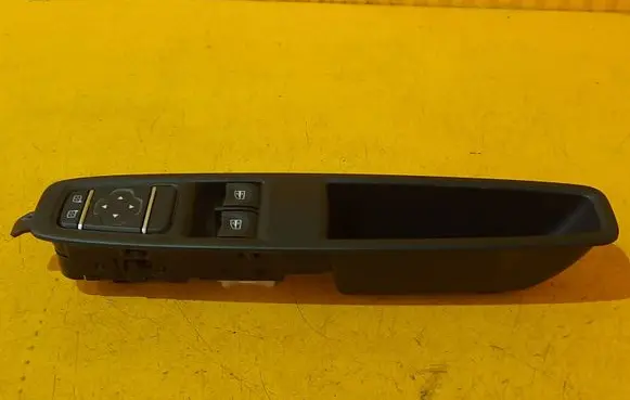 Renault Zoe Electric window control switch 809517054R