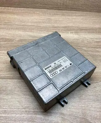 Audi A4 S4 B5 8D Engine control unit/module ECU 8D0907557C 0261203938 Used