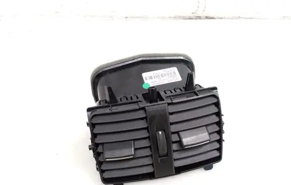 Mercedes-Benz A W176 Rear air vent grill A2468300003