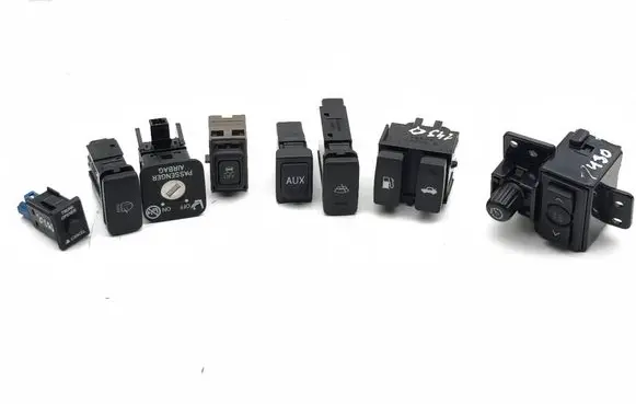 Lexus IS 220D-250-350 A set of switches 15A990 15A984 15A280