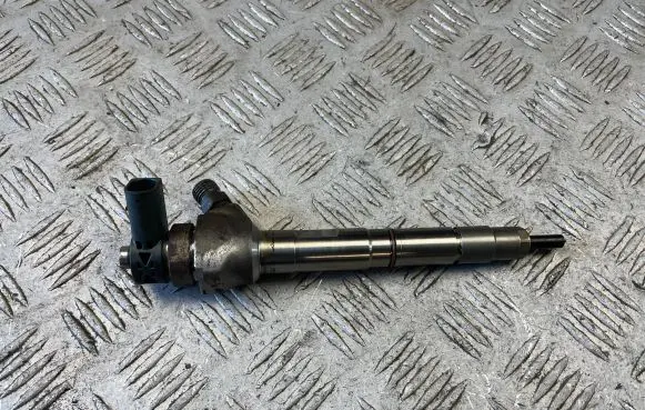 Audi A4 S4 B9 Fuel injector 04L130277AC