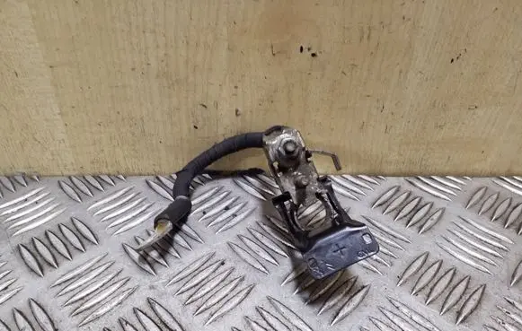 Positive cable (battery)