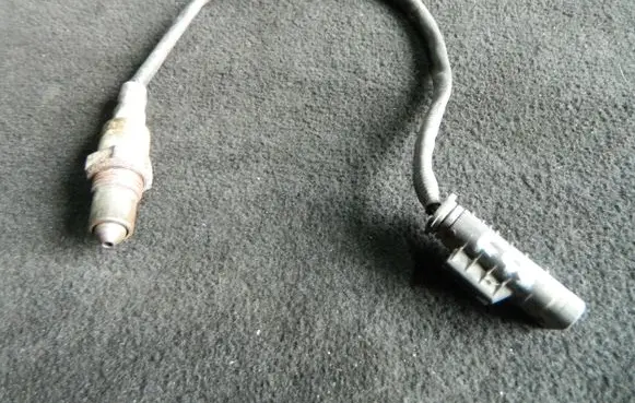 BMW 2 F45 Lambda probe sensor 8572800