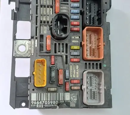 Citroen C4 Grand Picasso BSM Control unit 9664705980 BSMR0200 R02