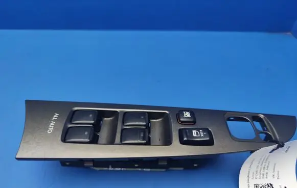 Lexus IS 220D-250-350 Electric window control switch 8404053070