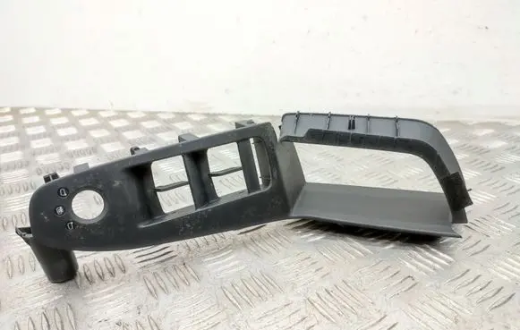 Audi A4 Allroad Front door window switch trim 8K1867171D
