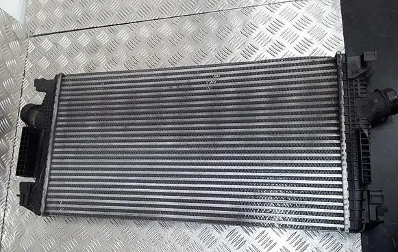 Opel Astra J Coolant radiator 13267647