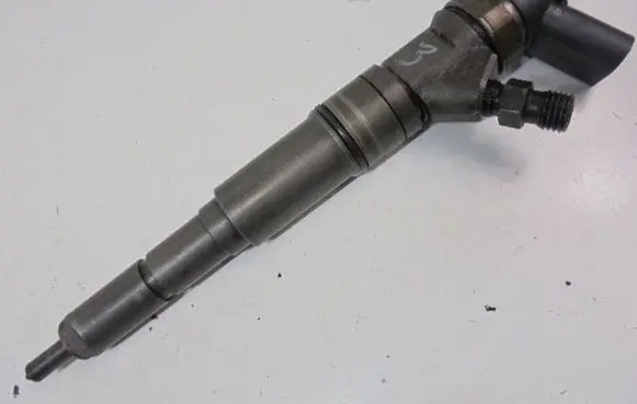 BMW 3 E36 Fuel injector 7788609