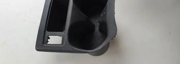 Cup holder front