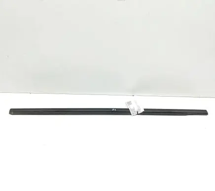 Peugeot 208 II Door glass trim 9823196080