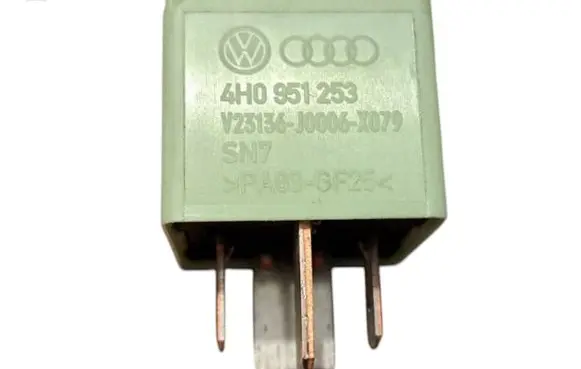 Volkswagen Touran II Other relay 4H0951253