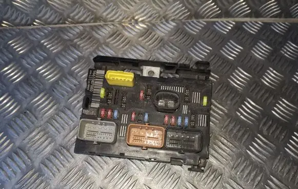 Peugeot 307 BSM Control unit 9661087080 BSML1100 BSML11