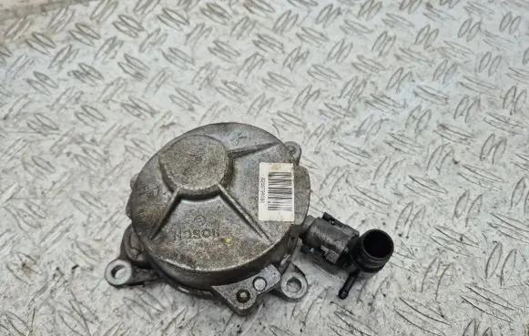Nissan X-Trail T31 Vacuum pump 8200796080