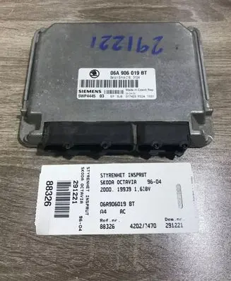Skoda Octavia Mk2 (1Z) Engine control unit/module ECU 06A906019BT 5WP444503