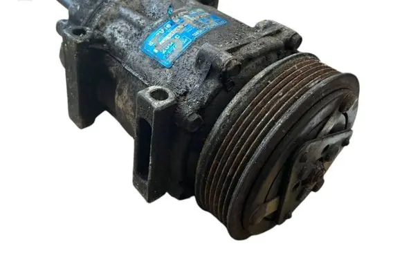 Volvo V40 Air conditioning (A/C) compressor (pump) 3M5H19D629HD 438304524