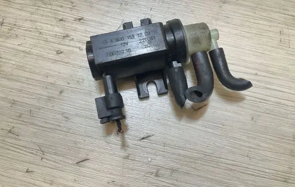 Mercedes-Benz Sprinter W906 Turbo solenoid valve A0001531700 70078218 22T061
