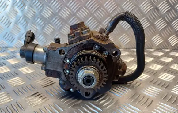 Renault Trafic II (X83) Fuel injection high pressure pump H8200690744 8200804288 0445010170