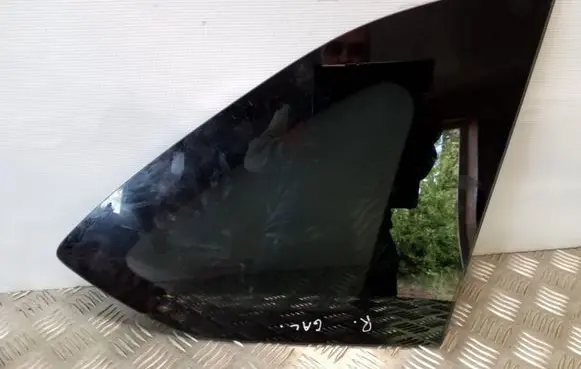 Honda FR-V Rear side window