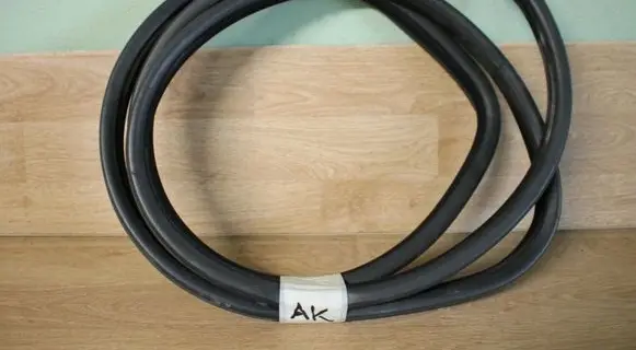 Volvo S60 Rear door rubber seal (on body) 