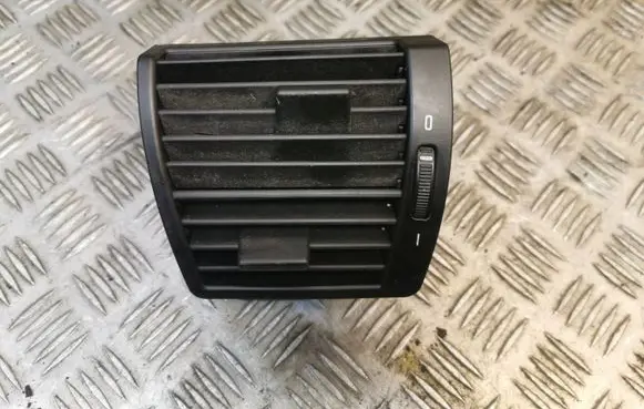 BMW X5 E53 Dashboard air vent grill cover trim 8402216