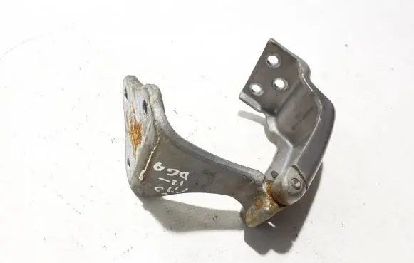 Mercedes-Benz Vito Viano W639 Loading door lower hinge A6397401437