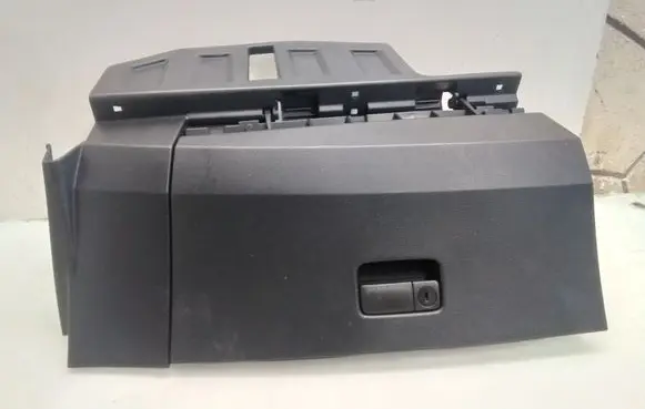 Nissan Murano Z50 Glove box K10481