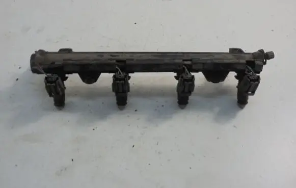 Volkswagen Polo IV 9N3 Fuel injector 036906031AB