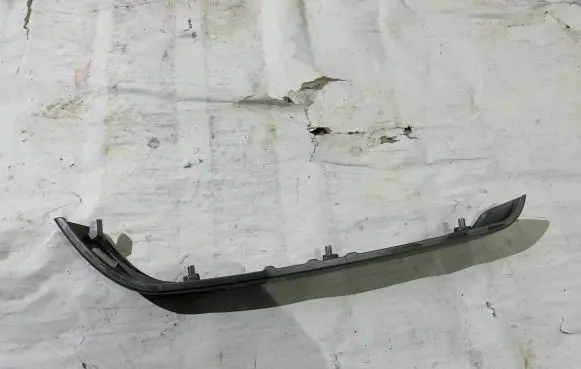 BMW 3 E90 E91 Dashboard glove box trim 71121478