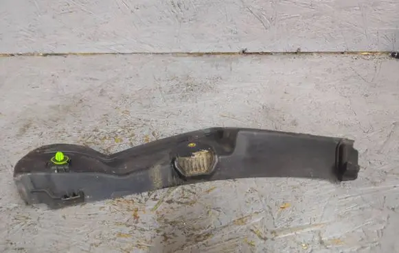 Mercedes-Benz C W205 Rear/tail light trim molding A2056930533 A2056901341