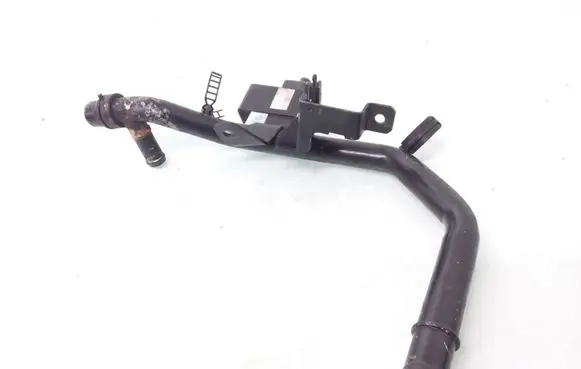 Volkswagen PASSAT B5 Engine coolant pipe/hose 028121065AE