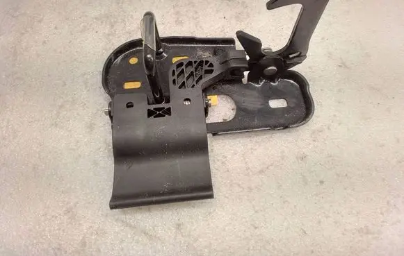 Volkswagen PASSAT CC Engine bonnet/hood lock/latch loop/hook 3C8823480A