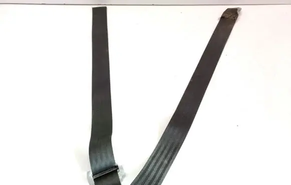 Volkswagen Polo II 86C 2F Rear seatbelt